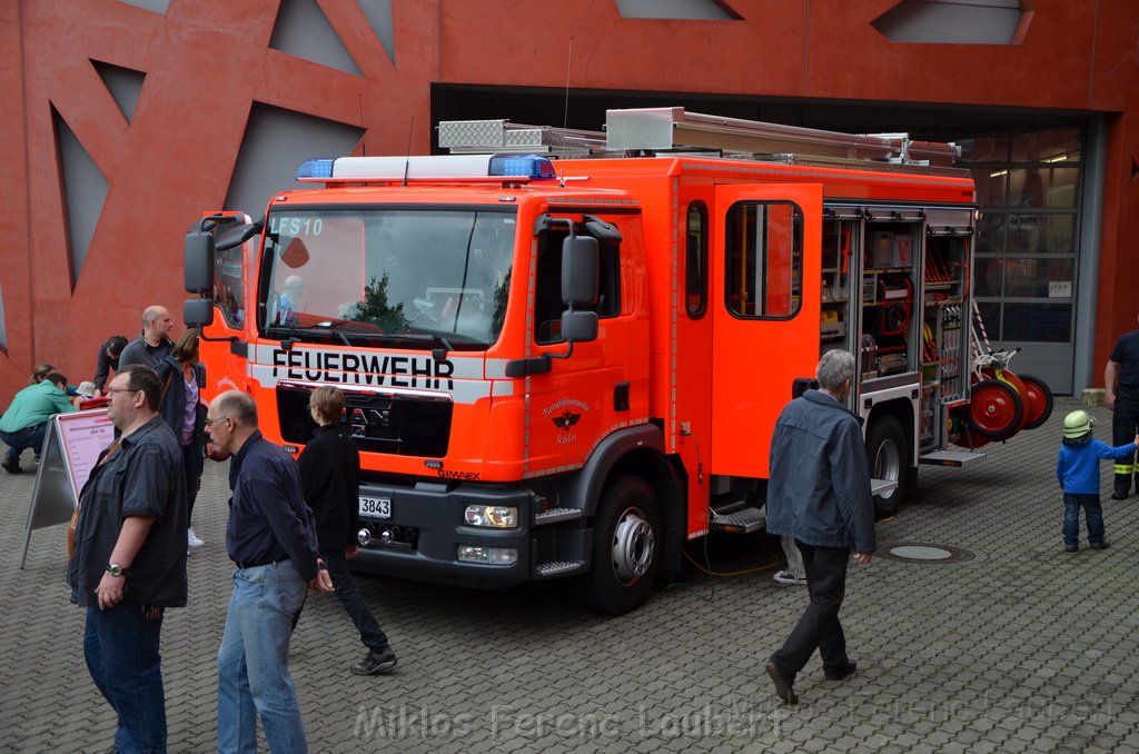 Tag der Offenen Tuer BF Koeln Weidenpesch Scheibenstr P095.JPG